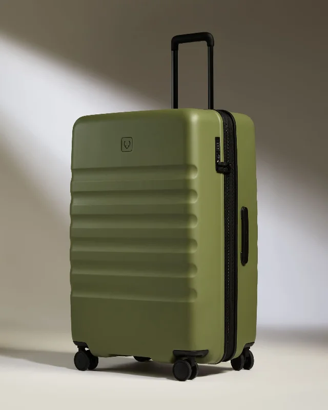 Travel Shoe Bags in Polyester with Ventilation Holes in KhakiLarge Suitcase in Fern Green - Icon Stripe