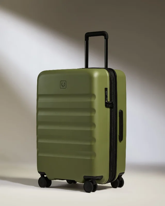 Detachable Travel Bag Shoulder Straps in Beige with Cushioned PadsMedium Suitcase in Fern Green - Icon Stripe