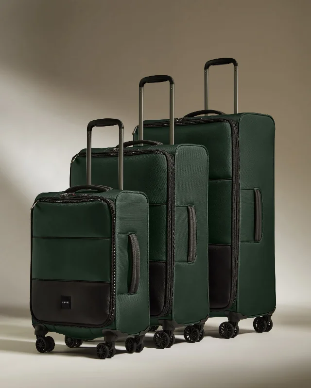 Travel Jewelry Organizers in Velvet with Multiple Compartments in PurpleLightest Luggage Set in Antler Green - Soft Stripe