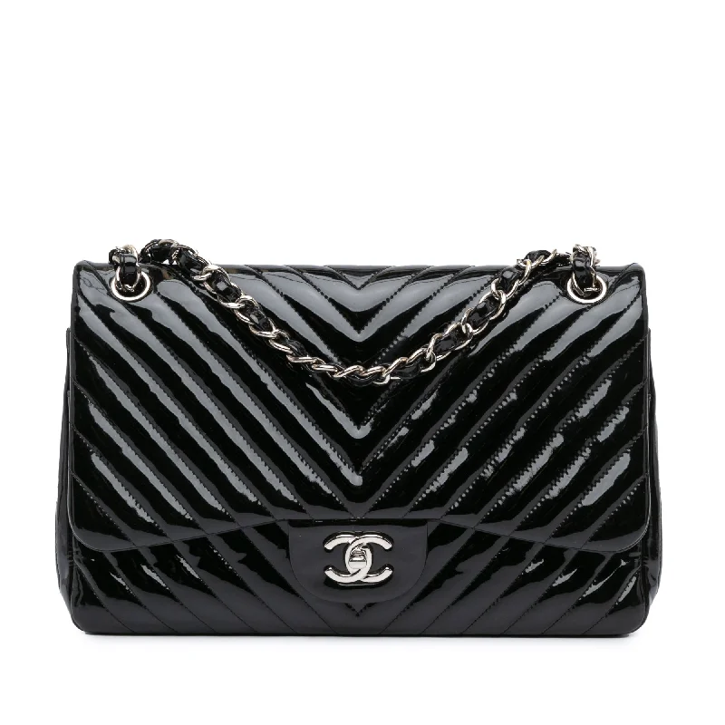 Leather Shoulder Bag with Magnetic Closure in Black for Quick AccessBlack Chanel Jumbo Classic Chevron Patent Double Flap Shoulder Bag