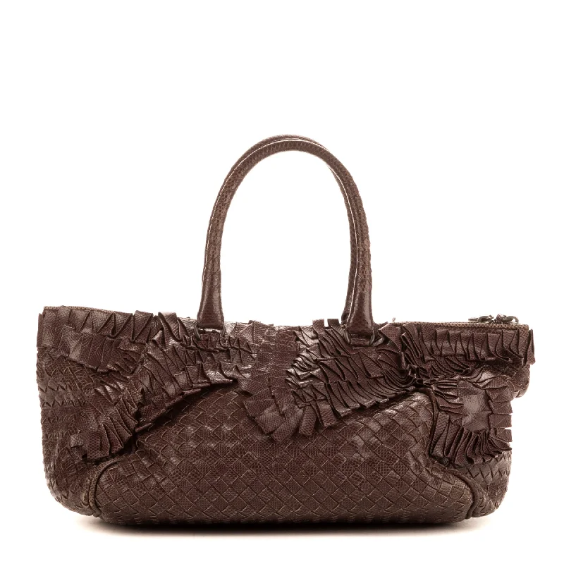 Quilted Shoulder Bag in Cream for a Classic and Elegant LookChantilly