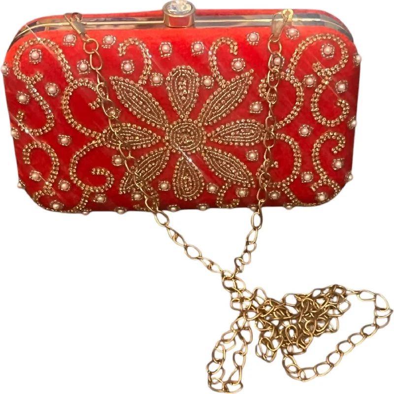 Women's Glittery Clutch in Blue for Disco - Themed EventsWomen's Floral Velvet Clutch Bag In Red