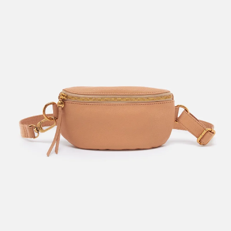 Women's Crossbody Bag with Multiple Compartments in Gray for Organized Daily UseFern Belt Bag In Pebbled Leather - Sandstorm