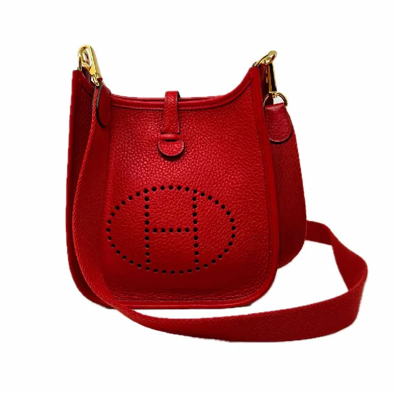 Women's Crossbody Bag with Zippered Pocket on the Back in Red for SecurityHermes Taurillon Clemence Evelyne TPM 16